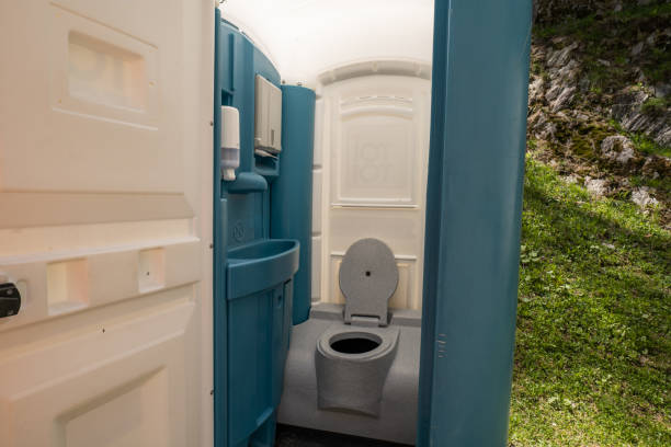 Portable Toilet Options We Offer in Evansburg, PA